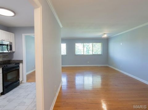 Tiny photo for 8631 Old Bonhomme Road #3E, St Louis, MO 63132 (MLS # 26025527)
