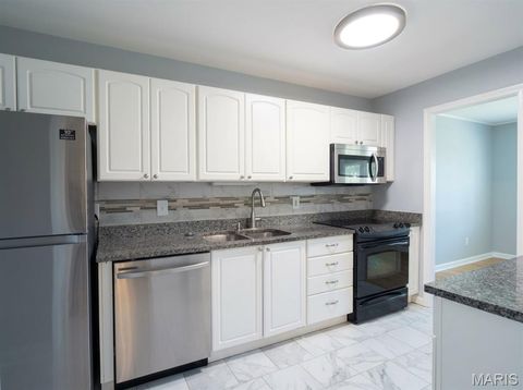 Tiny photo for 8631 Old Bonhomme Road #3E, St Louis, MO 63132 (MLS # 26025527)