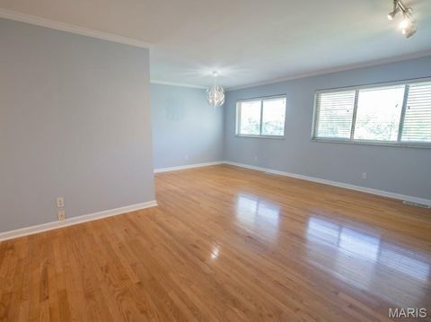 Tiny photo for 8631 Old Bonhomme Road #3E, St Louis, MO 63132 (MLS # 26025527)