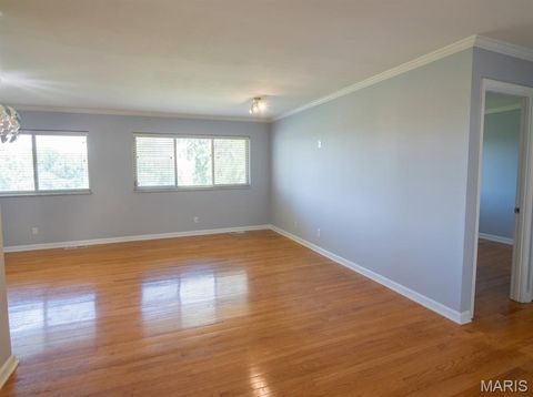 Tiny photo for 8631 Old Bonhomme Road #3E, St Louis, MO 63132 (MLS # 26025527)