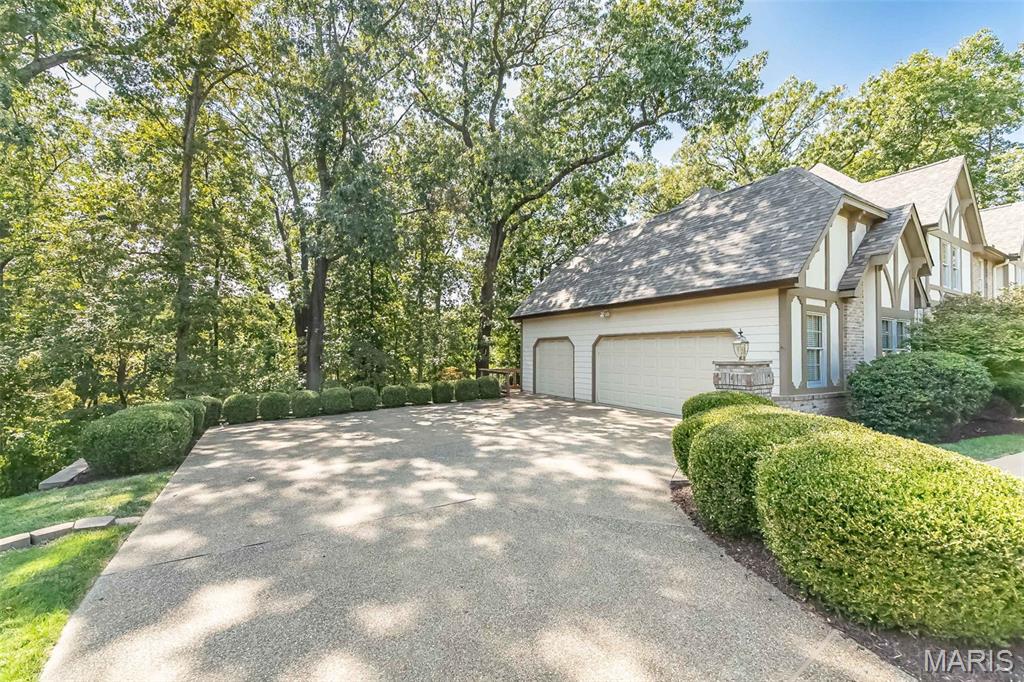 1816 Parsonage Drive
