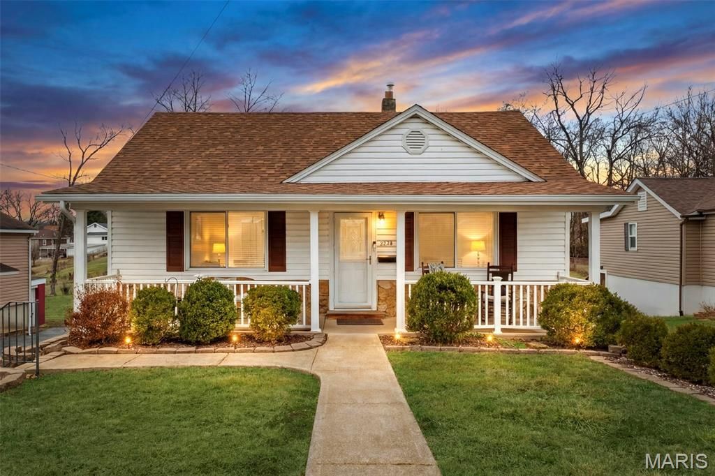 Photo of 2233 Hood Avenue, Overland, MO 63114 (MLS # 26006272)