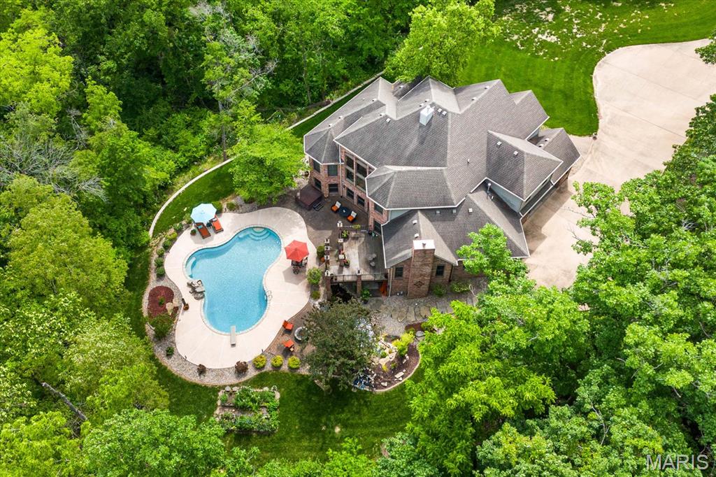 Godfrey, Illinois 62035, United States, 5 Bedrooms Bedrooms, ,6 BathroomsBathrooms,Residential,Active,141024