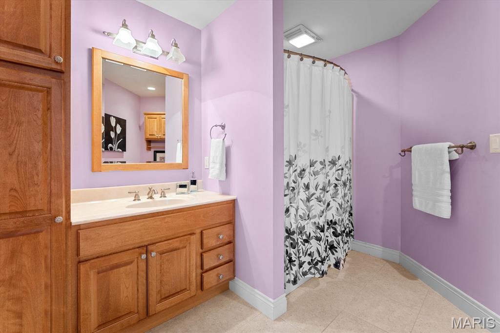 Godfrey, Illinois 62035, United States, 5 Bedrooms Bedrooms, ,6 BathroomsBathrooms,Residential,Active,141024