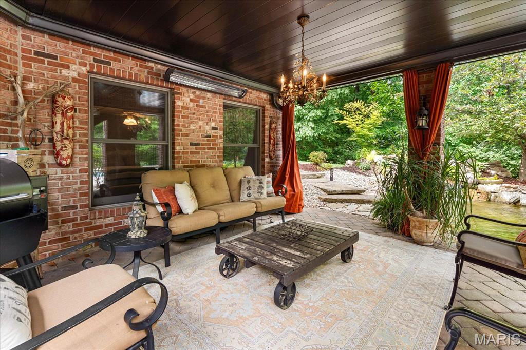 Godfrey, Illinois 62035, United States, 5 Bedrooms Bedrooms, ,6 BathroomsBathrooms,Residential,Active,141024