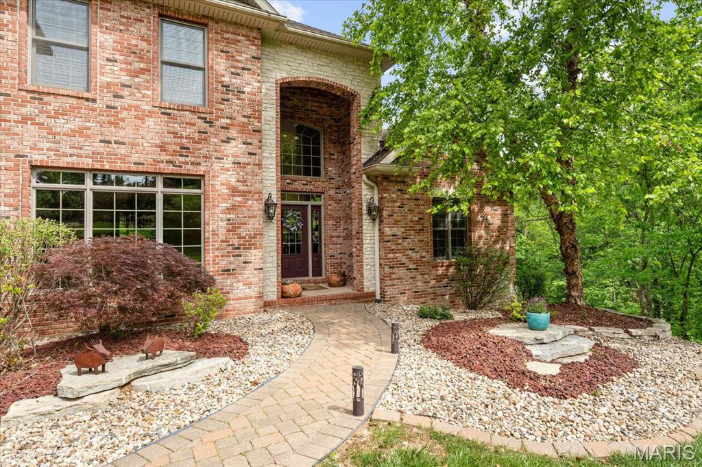 Godfrey, Illinois 62035, United States, 5 Bedrooms Bedrooms, ,6 BathroomsBathrooms,Residential,Active,141024