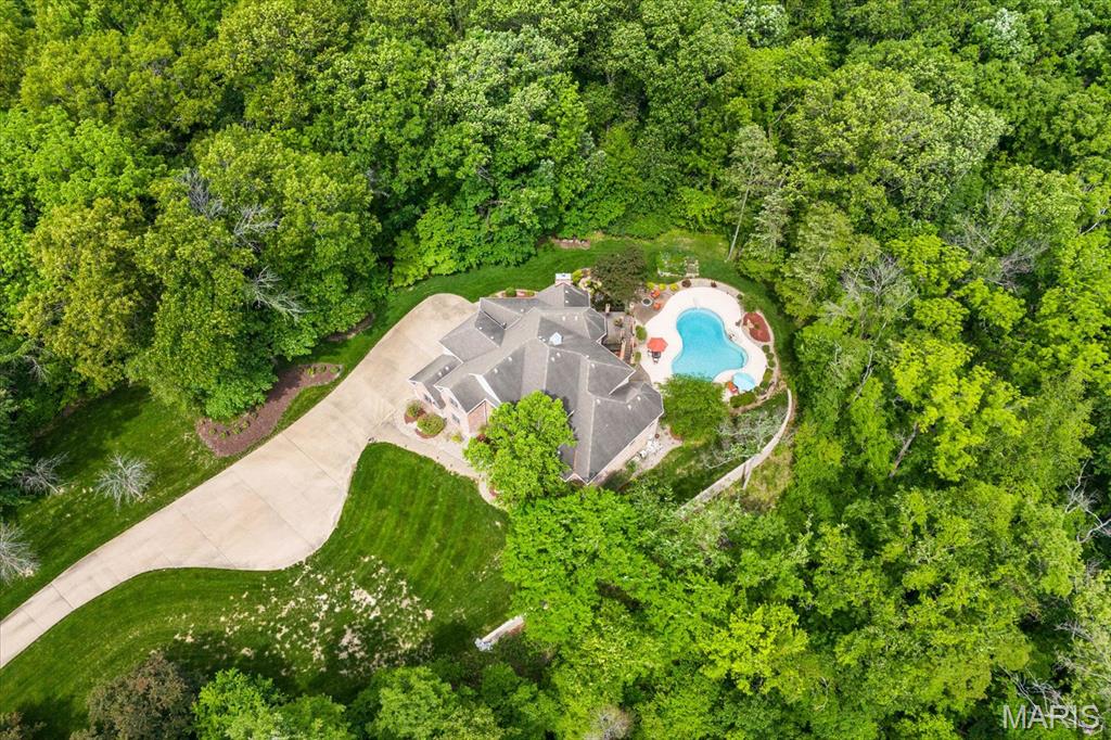 Godfrey, Illinois 62035, United States, 5 Bedrooms Bedrooms, ,6 BathroomsBathrooms,Residential,Active,141024