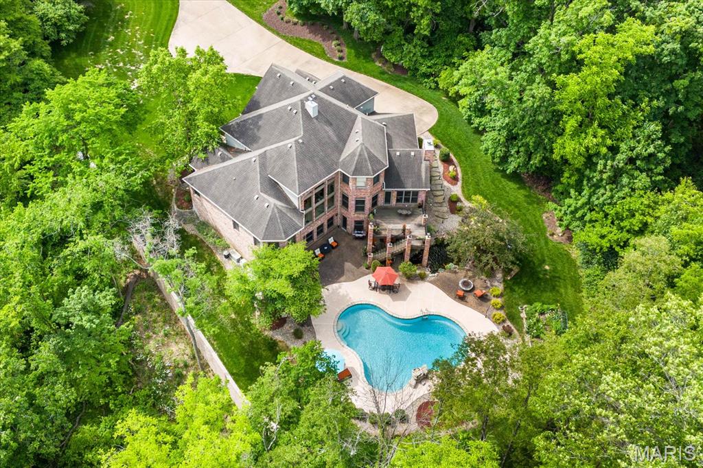 Godfrey, Illinois 62035, United States, 5 Bedrooms Bedrooms, ,6 BathroomsBathrooms,Residential,Active,141024