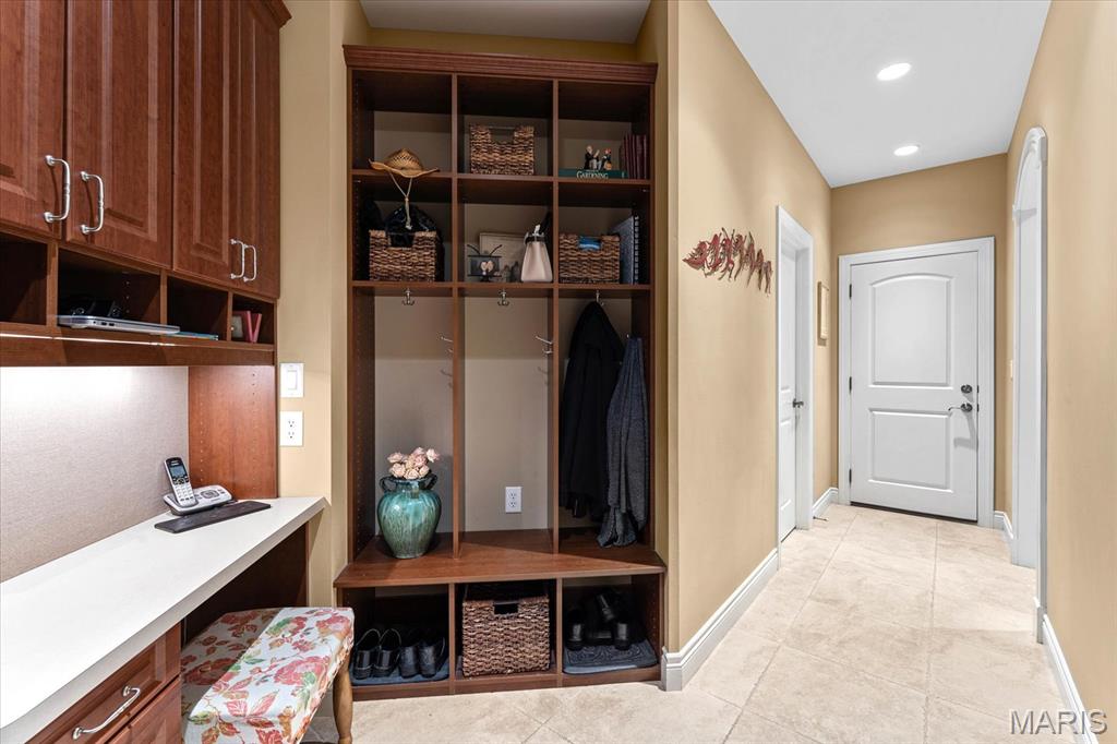 Godfrey, Illinois 62035, United States, 5 Bedrooms Bedrooms, ,6 BathroomsBathrooms,Residential,Active,141024