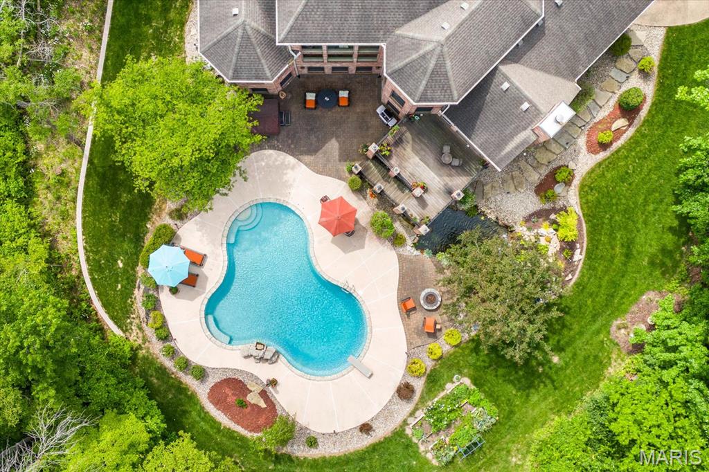 Godfrey, Illinois 62035, United States, 5 Bedrooms Bedrooms, ,6 BathroomsBathrooms,Residential,Active,141024