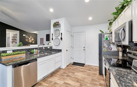 Tiny photo for 6 Crow Court, Troy, MO 63379 (MLS # 26012458)