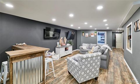 Tiny photo for 6 Crow Court, Troy, MO 63379 (MLS # 26012458)