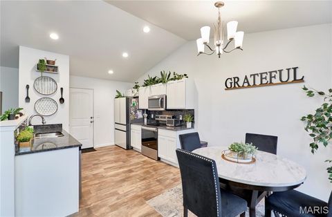 Tiny photo for 6 Crow Court, Troy, MO 63379 (MLS # 26012458)