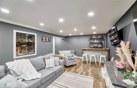 Tiny photo for 6 Crow Court, Troy, MO 63379 (MLS # 26012458)