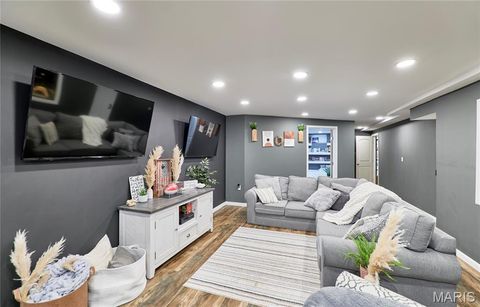 Tiny photo for 6 Crow Court, Troy, MO 63379 (MLS # 26012458)