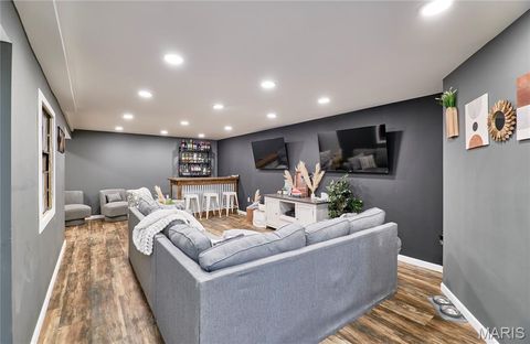 Tiny photo for 6 Crow Court, Troy, MO 63379 (MLS # 26012458)