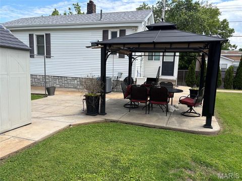 Tiny photo for 600 Kayser Avenue, Unincorporated, MO 63125 (MLS # 26028971)
