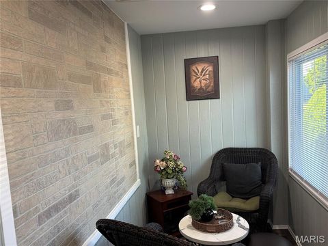 Tiny photo for 600 Kayser Avenue, Unincorporated, MO 63125 (MLS # 26028971)