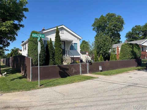 Photo of 600 Kayser Avenue, Unincorporated, MO 63125 (MLS # 26028971)