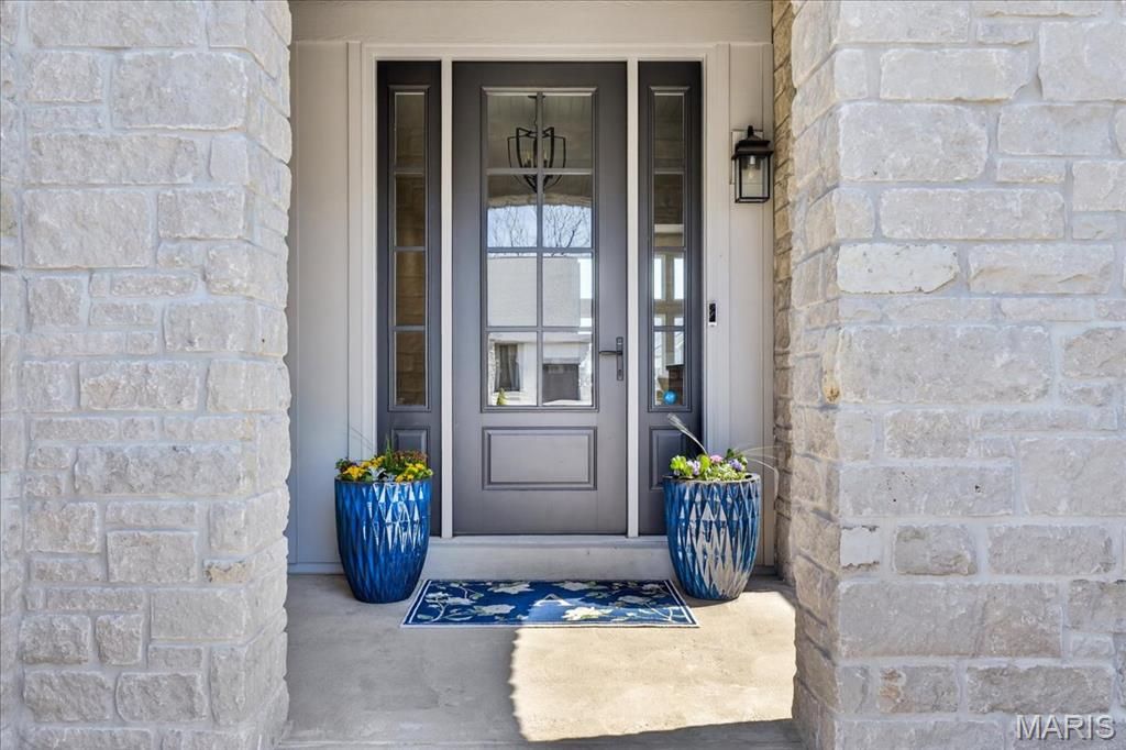 Photo of 1228 Gooseberry Lane, Chesterfield, MO 63005 (MLS # 26014256)
