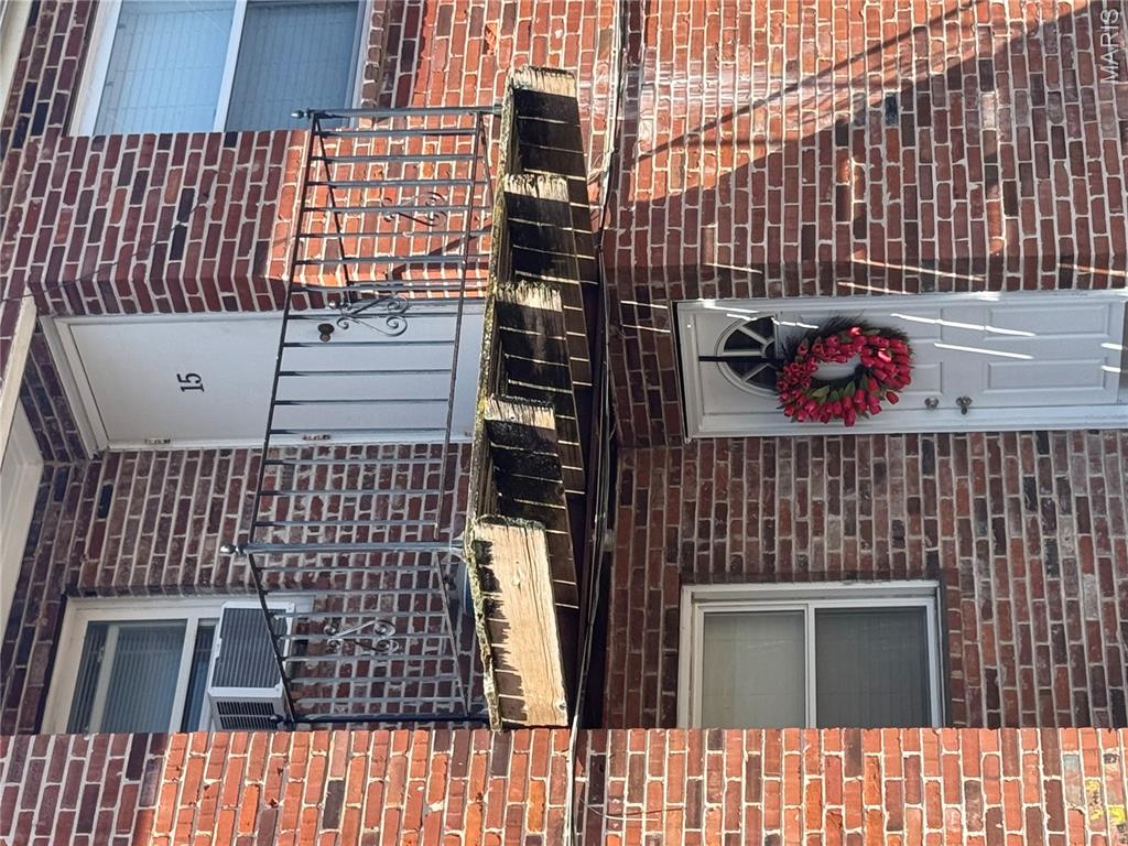 Sunset Hills Condo - Residential