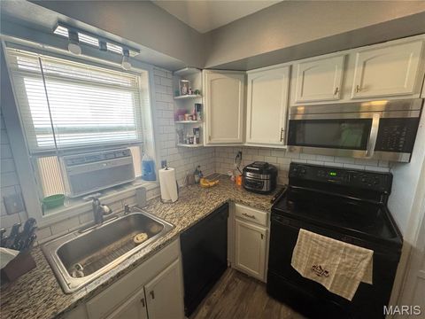 Tiny photo for 11922 Gravois Road #15, St Louis, MO 63127 (MLS # 26031015)