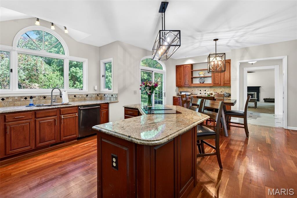 Highlands Of Chesterfield Highland - Residential