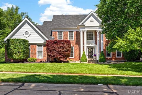 Photo of 1647 Highland Valley Circle, Wildwood, MO 63005 (MLS # 26013449)