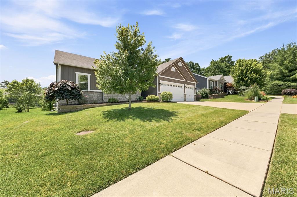 1802 Barclay Trail Drive
