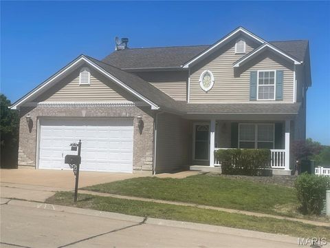 Photo of 7 Winter River Court, Fenton, MO 63026 (MLS # 26030926)