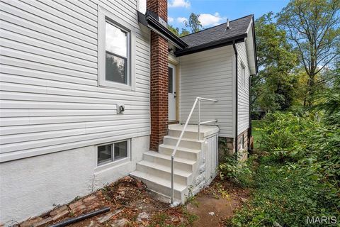 Tiny photo for 808 Greeley Avenue, Webster Groves, MO 63119 (MLS # 25063184)
