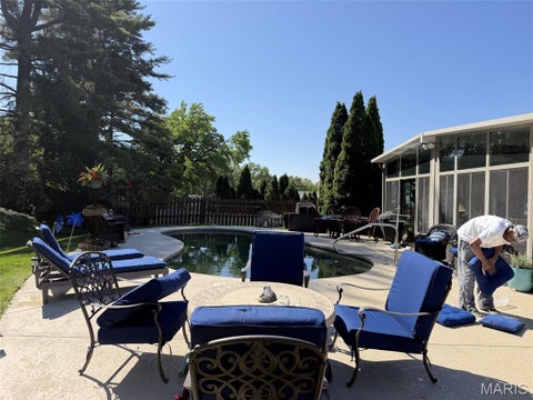 Tiny photo for 14167 Parliament Drive, Chesterfield, MO 63017 (MLS # 26066480)