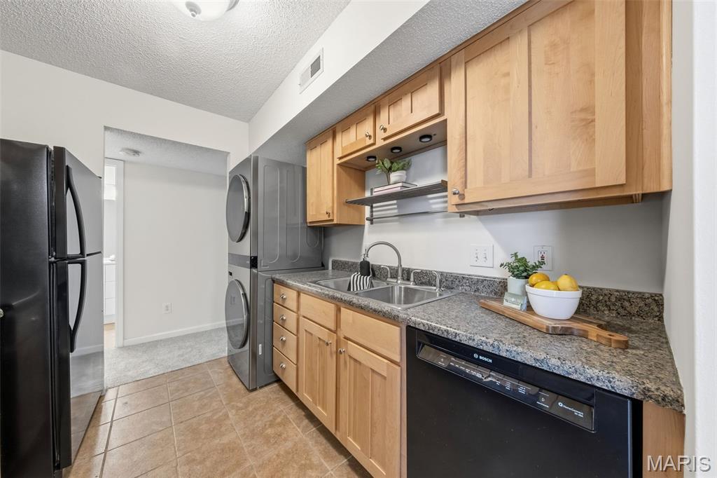 Brentwood Forest Condo Ph Six - Residential