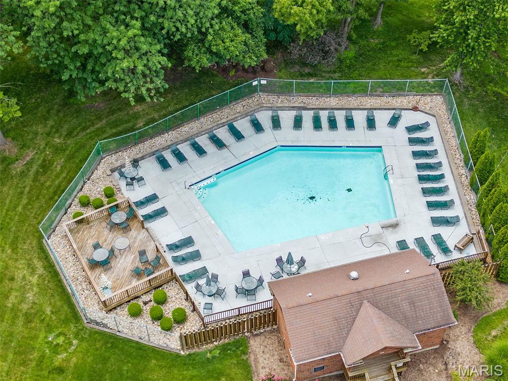 Brentwood Forest Condo Ph Six - Residential