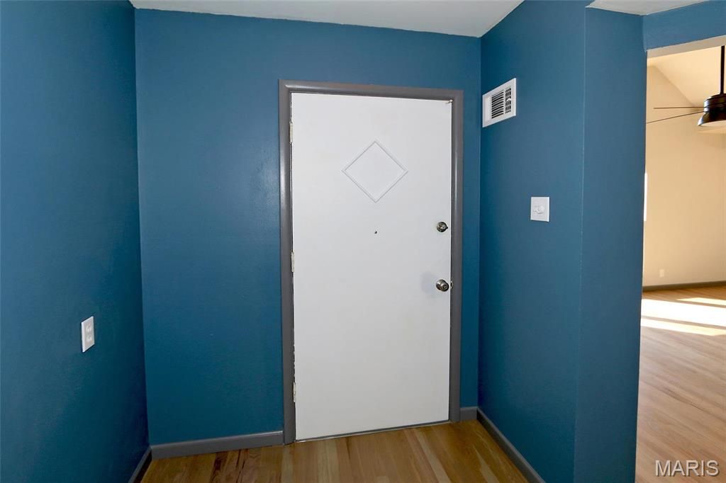 Photo of 11151 Glacier Drive, Unincorporated, MO 63146 (MLS # 26019497)