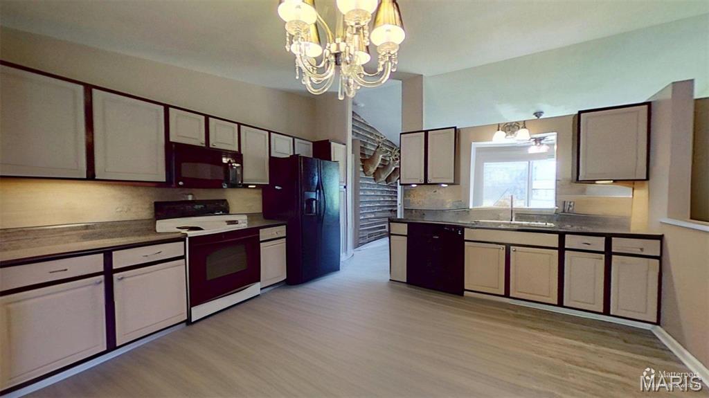2356 Balboa Circle