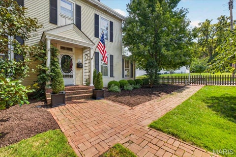 Photo of 428 N Taylor Avenue, Kirkwood, MO 63122 (MLS # 26055444)