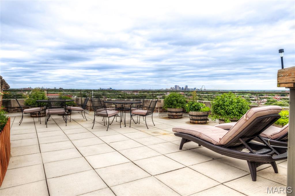 South Side Tower Condo - Residential