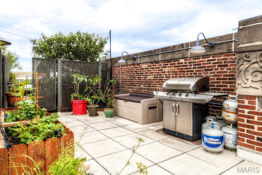 South Side Tower Condo - Residential