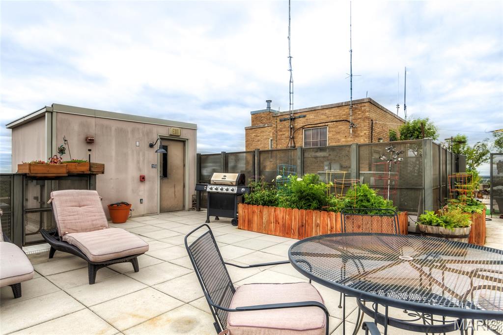 South Side Tower Condo - Residential