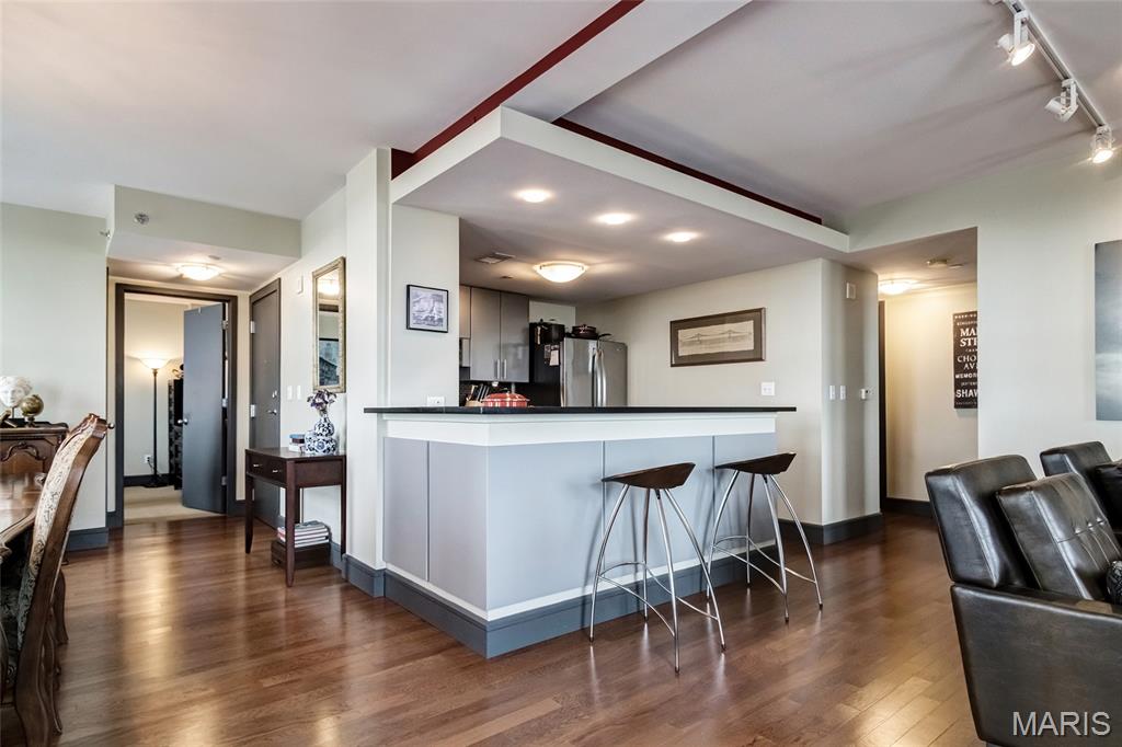 South Side Tower Condo - Residential