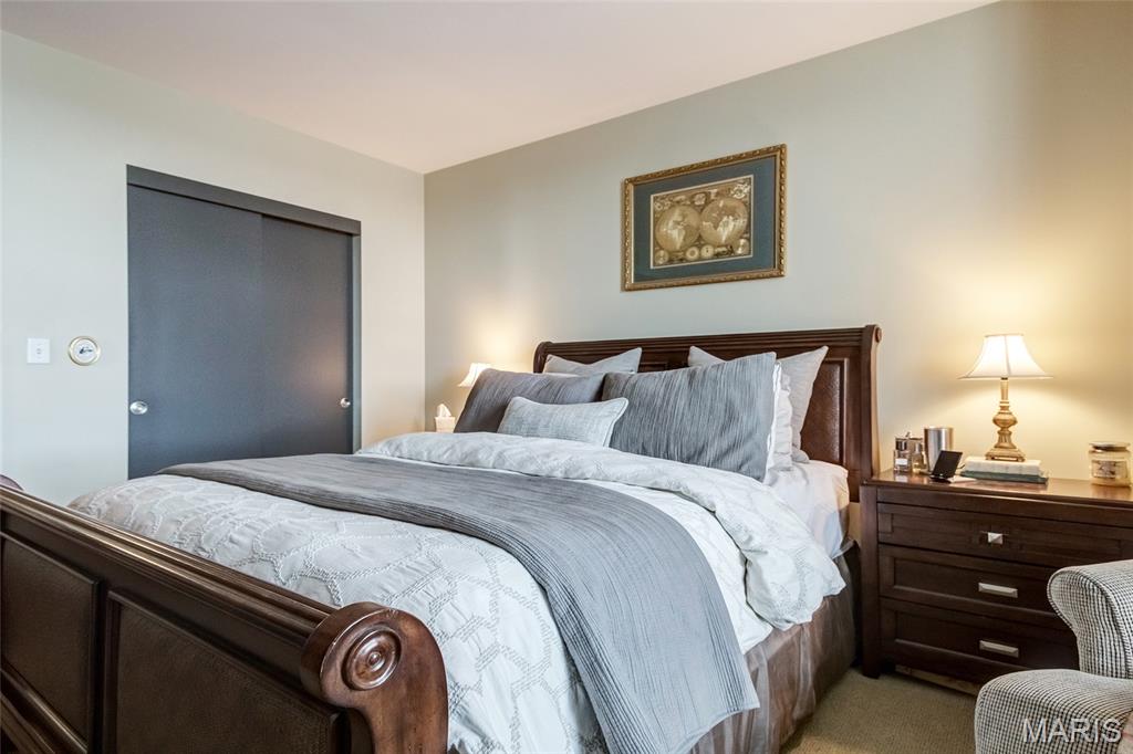 South Side Tower Condo - Residential