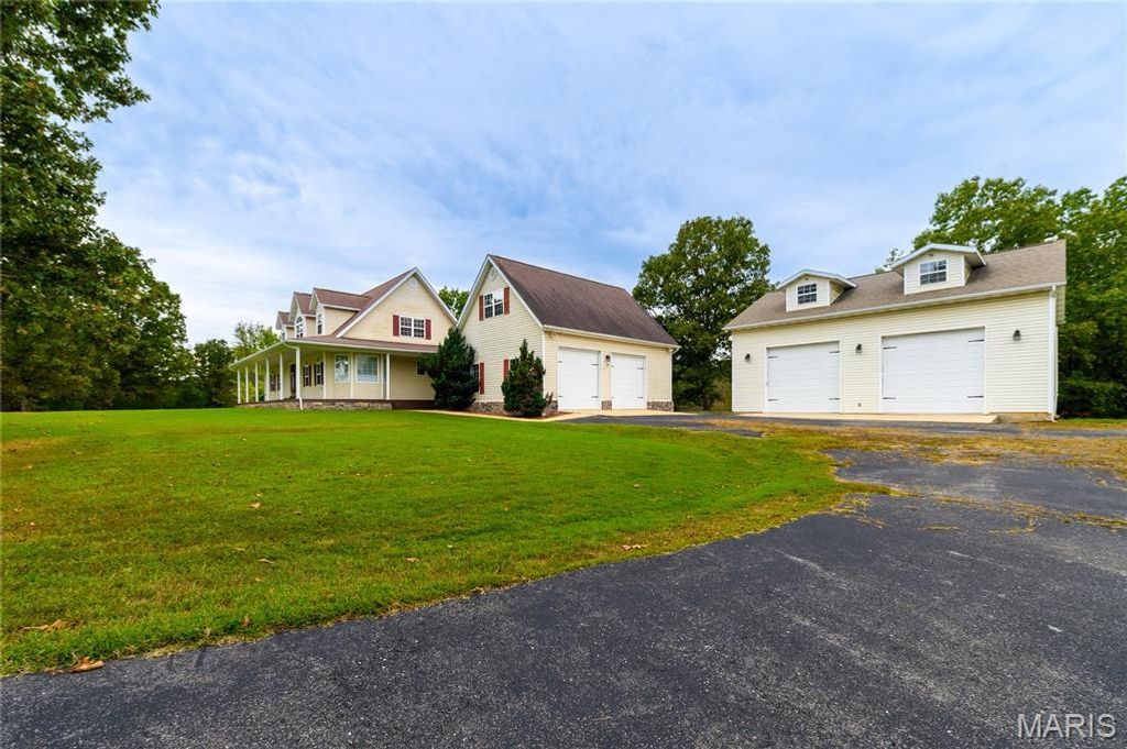 Photo of 24155 Red Oak Road, Waynesville, MO 65583 (MLS # 25070454)