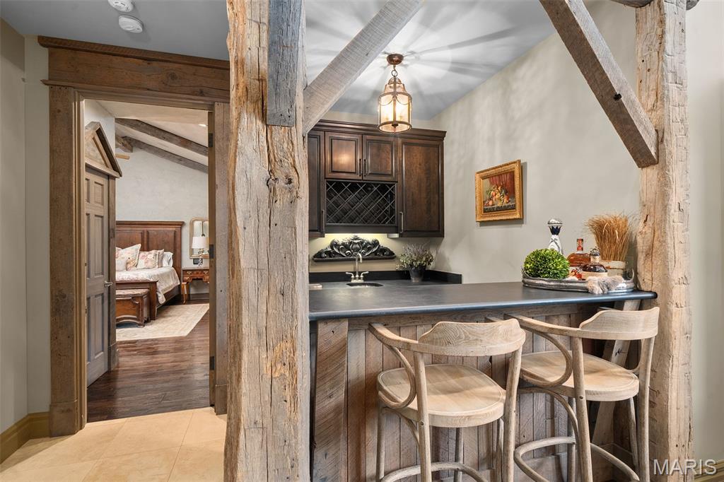 Ballas Courts - Residential