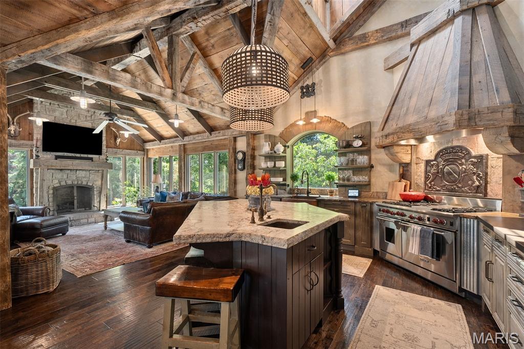 Ballas Courts - Residential