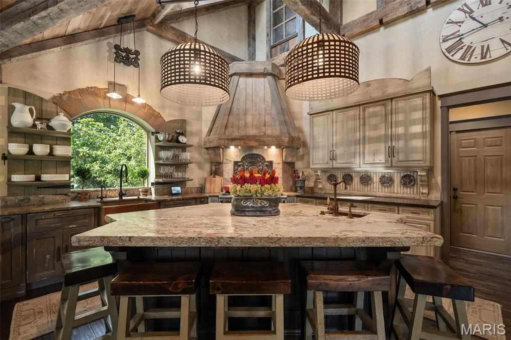 Ballas Courts - Residential