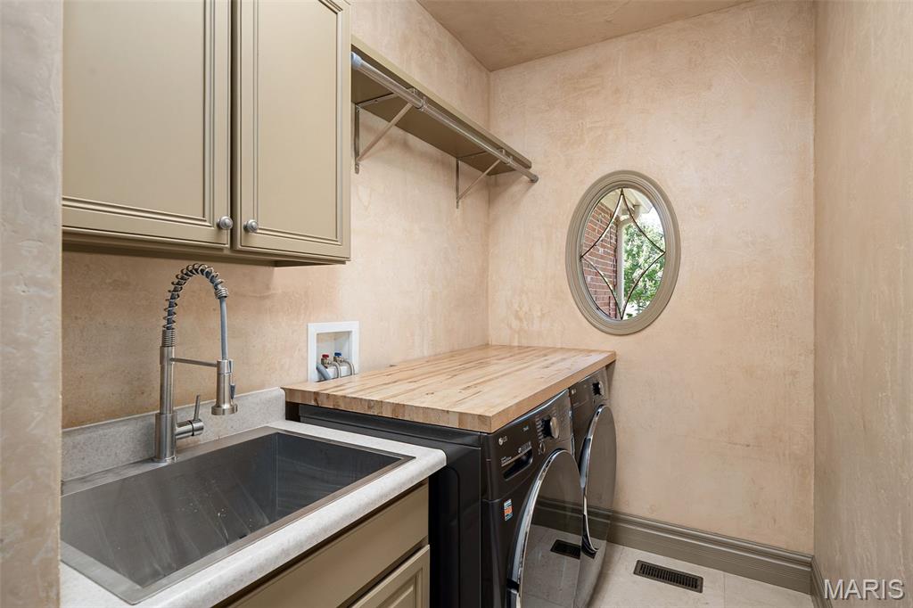 Ballas Courts - Residential