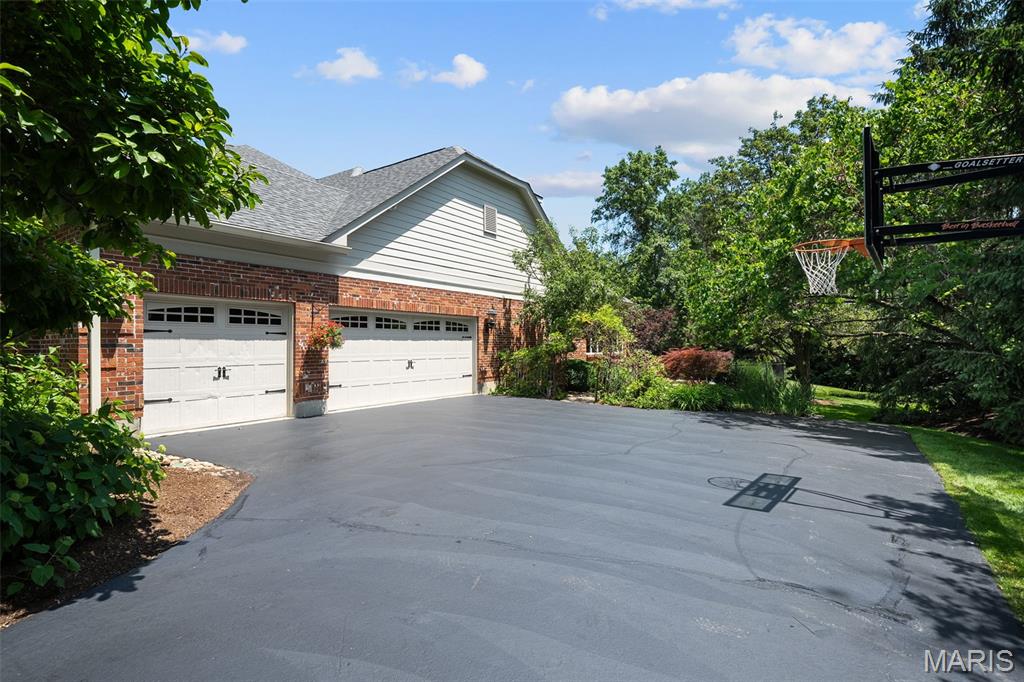 Ballas Courts - Residential