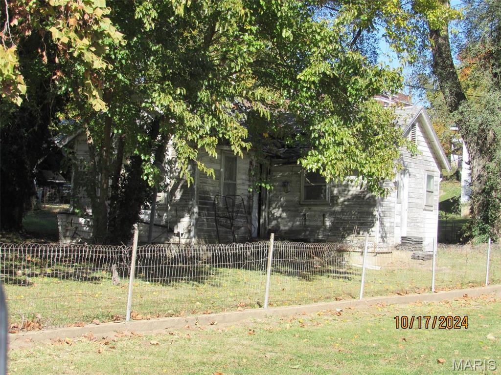 Louisiana, Missouri 63353, United States, 1 Bedroom Bedrooms, ,1 BathroomBathrooms,Residential,Active,37294