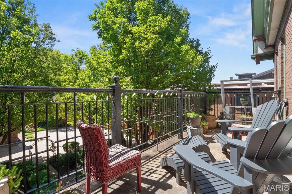 Compton Hill Add - Commercial Sale